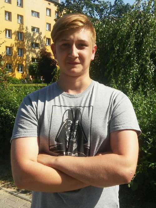 18-letni Przemysław Hutny zachował się wzorowo i pomógł trzylatkowi. Fot. sz